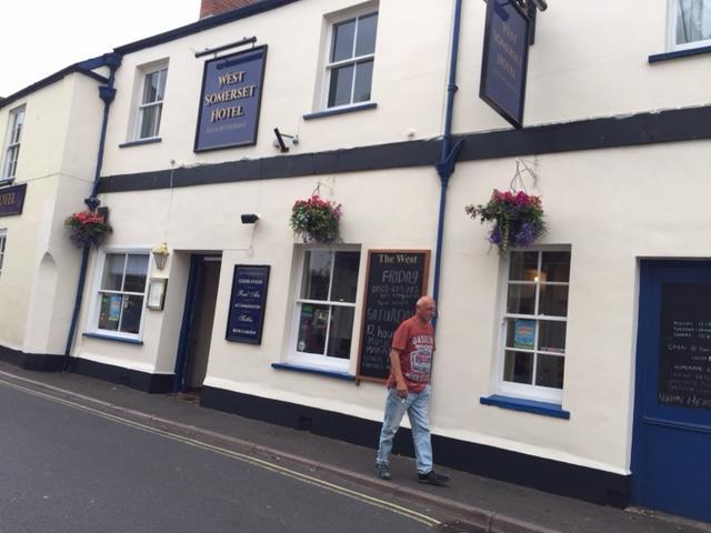 West Somerset Pub & Accommodation Watchet Extérieur photo