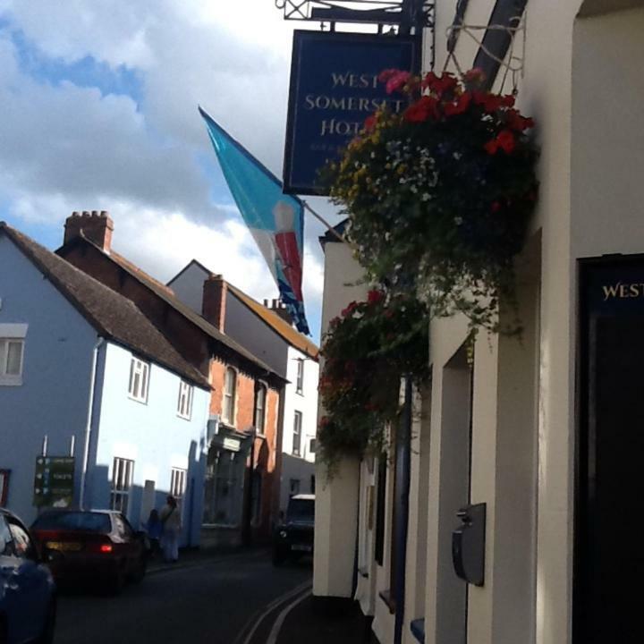 West Somerset Pub & Accommodation Watchet Extérieur photo